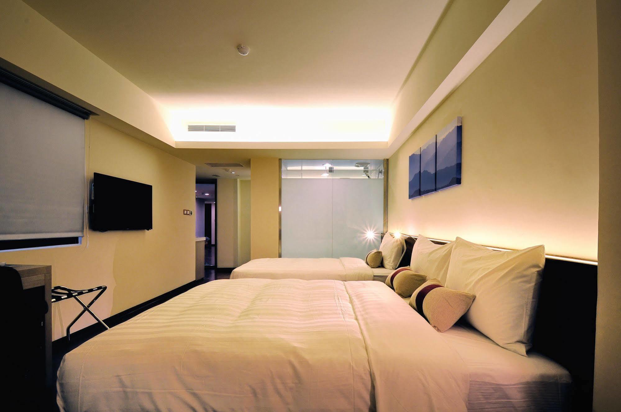 Audi Garden Business Hotel Taoyuan Exterior photo