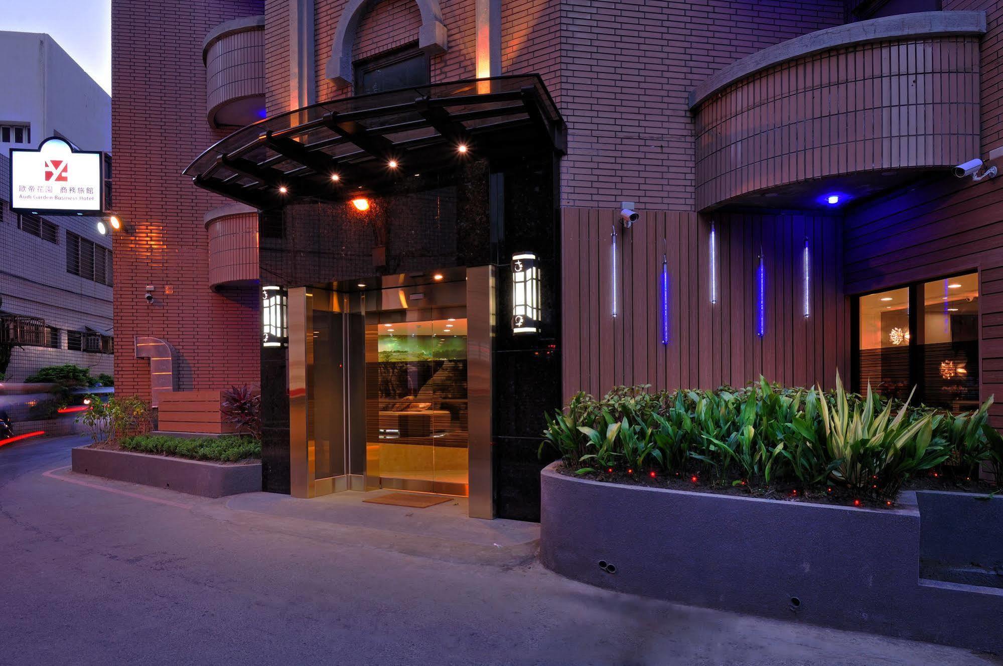 Audi Garden Business Hotel Taoyuan Exterior photo